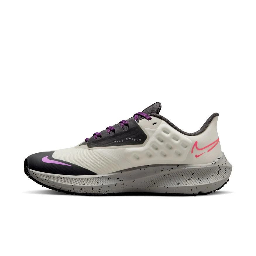 Women's Nike Air Zoom Pegasus 39 Shield - DO7626-003 5 Women's Nike Air Zoom Pegasus 39 Shield - DO7626-003 - Image 3